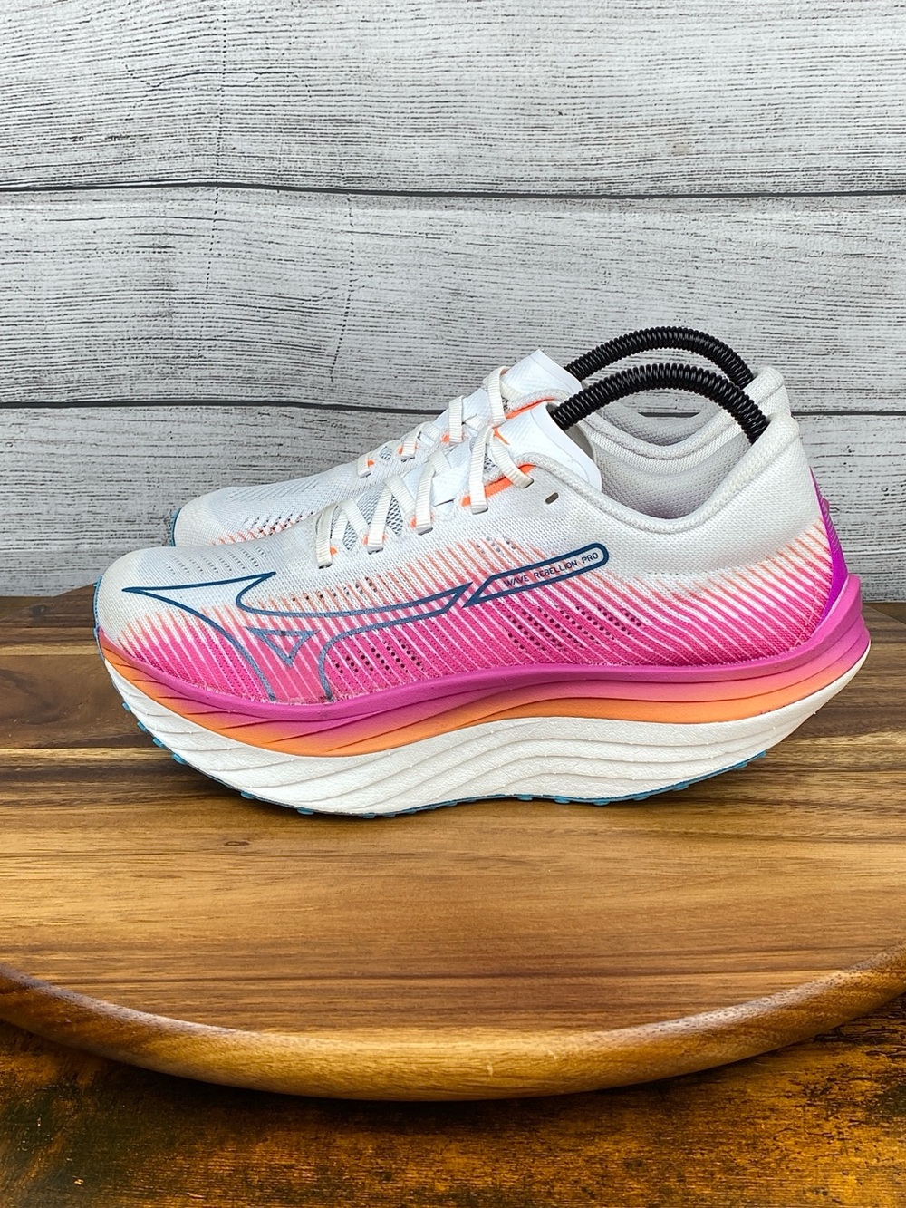 Mizuno Women’s Wave Rebellion Pro White Pink Running Shoe Sneaker Size 9.5